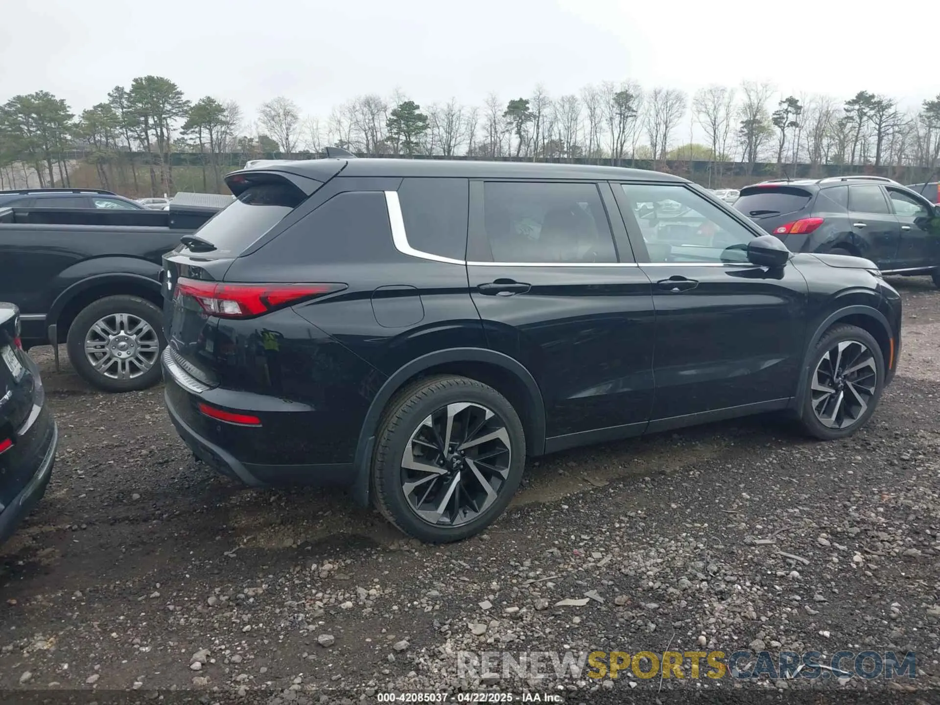 13 fotografías del automóvil dañado JA4J4TA82NZ047946 MITSUBISHI OUTLANDER 2022