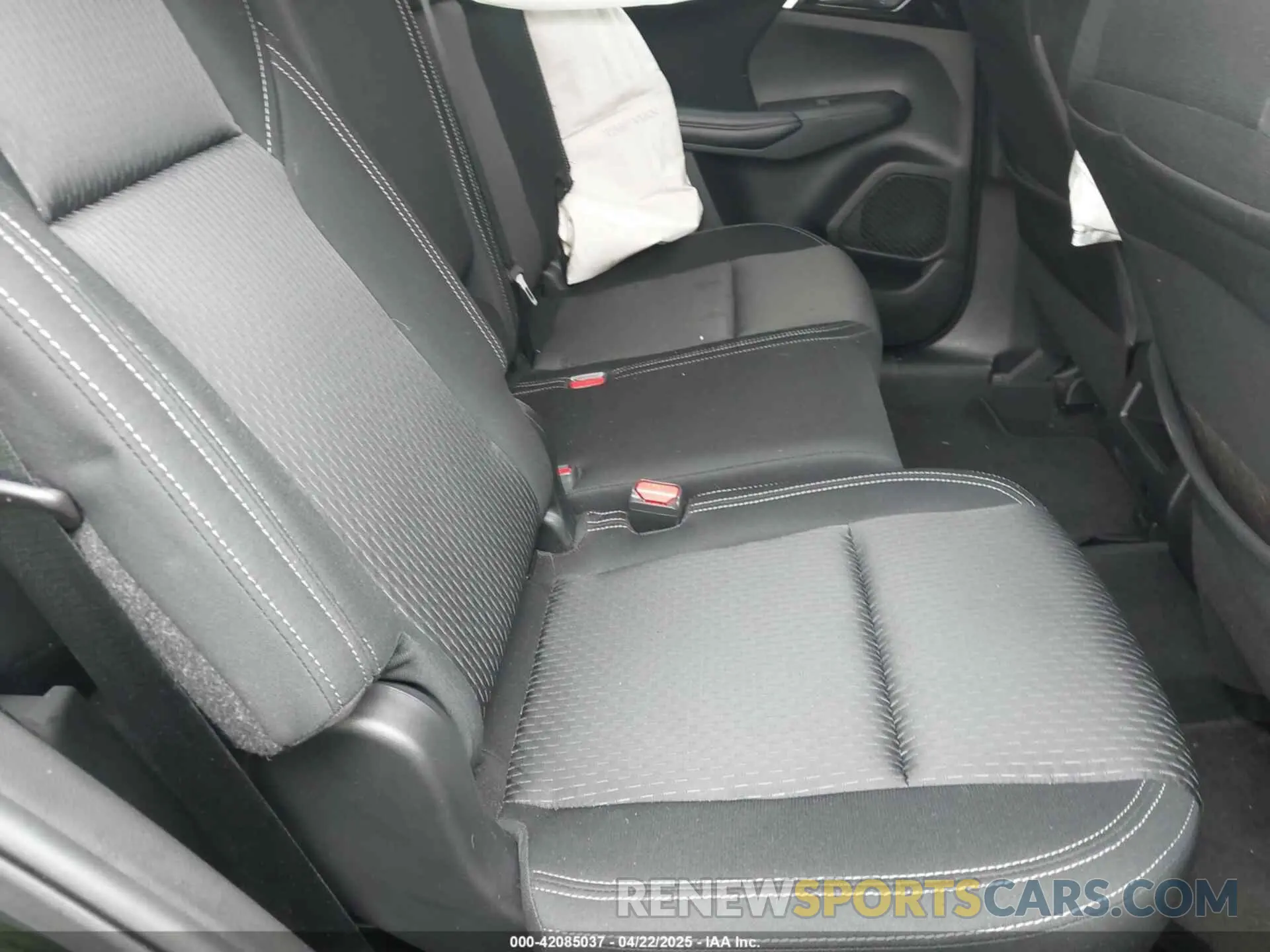 8 fotografías del automóvil dañado JA4J4TA82NZ047946 MITSUBISHI OUTLANDER 2022
