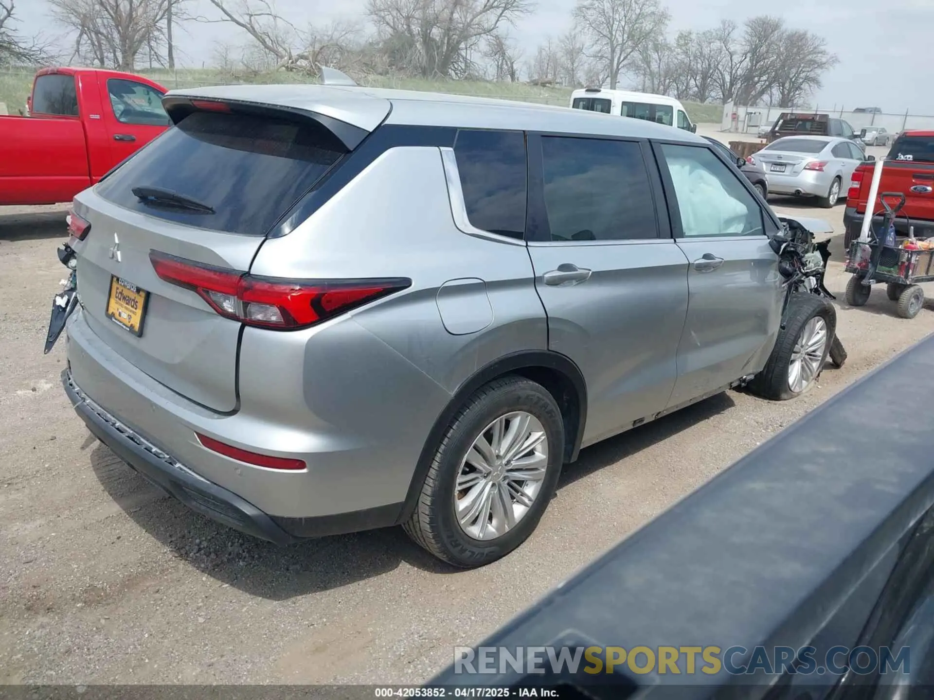 4 fotografías del automóvil dañado JA4J4TA83NZ015233 MITSUBISHI OUTLANDER 2022