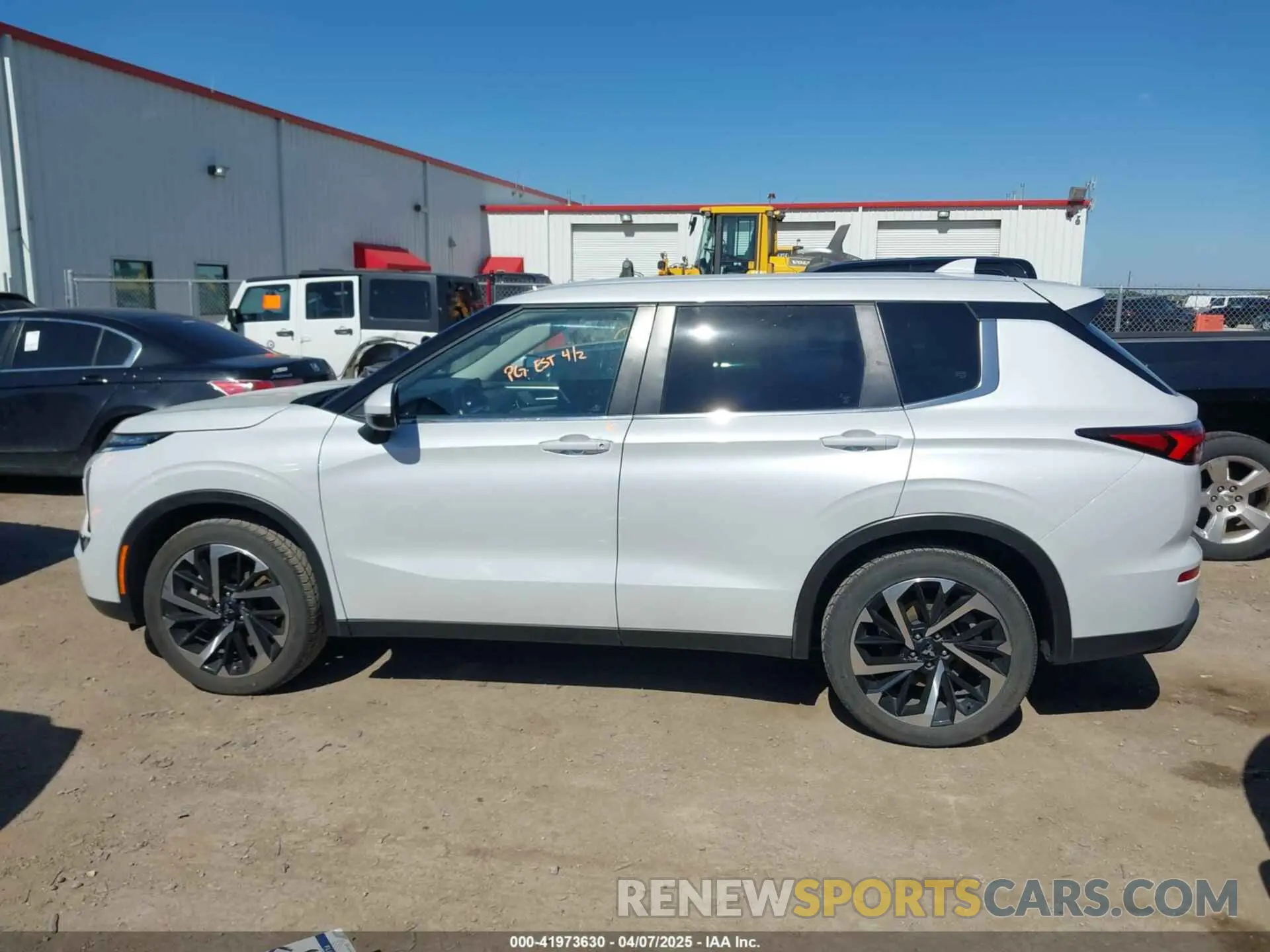 13 fotografías del automóvil dañado JA4J4TA86NZ050719 MITSUBISHI OUTLANDER 2022