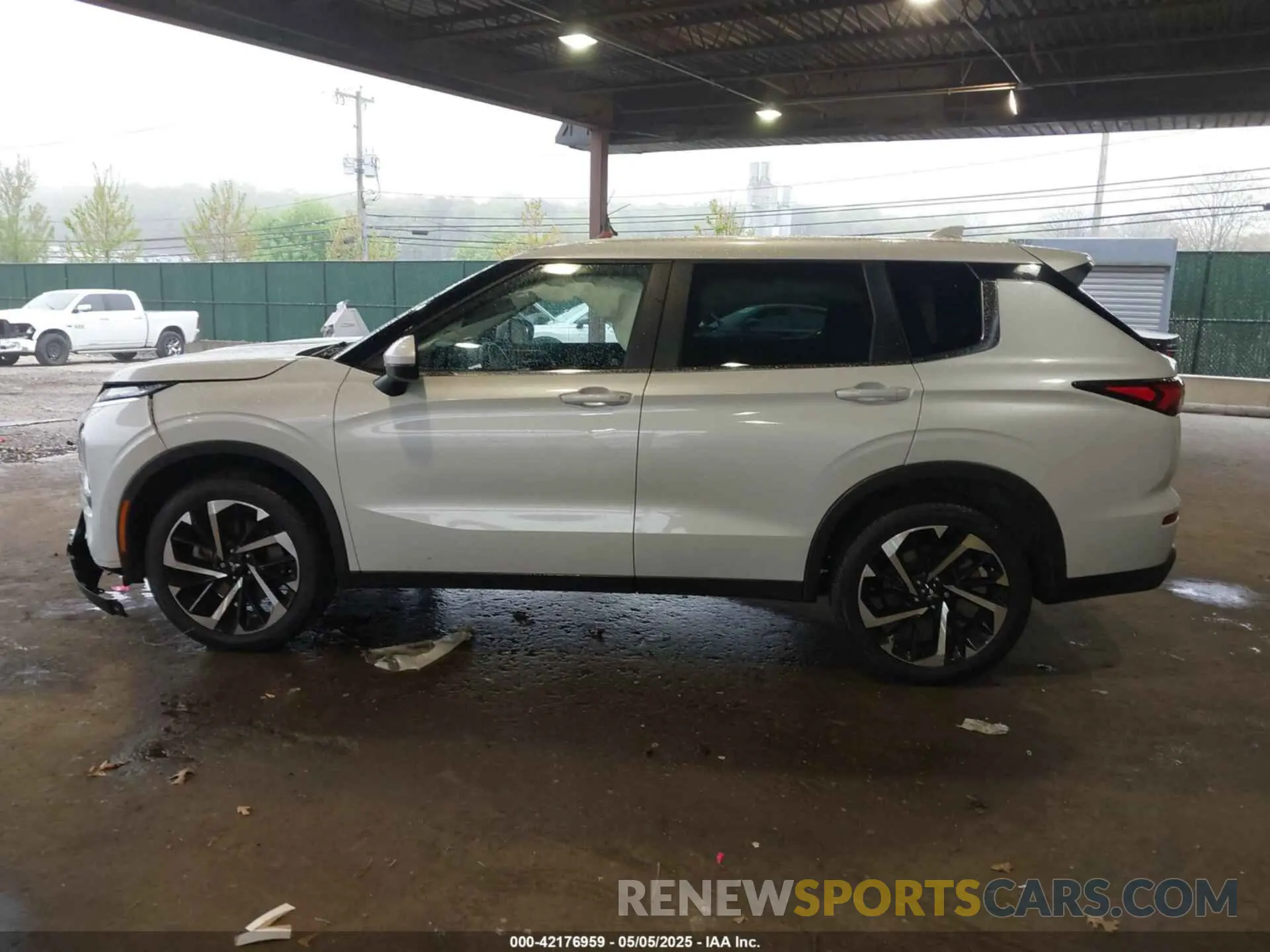 14 fotografías del automóvil dañado JA4J4TA88NZ029452 MITSUBISHI OUTLANDER 2022