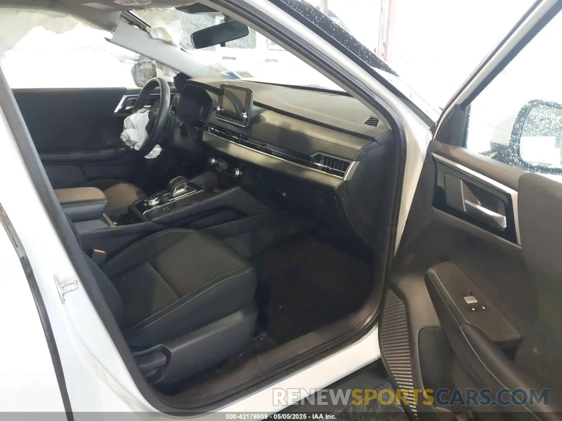 5 fotografías del automóvil dañado JA4J4TA88NZ029452 MITSUBISHI OUTLANDER 2022