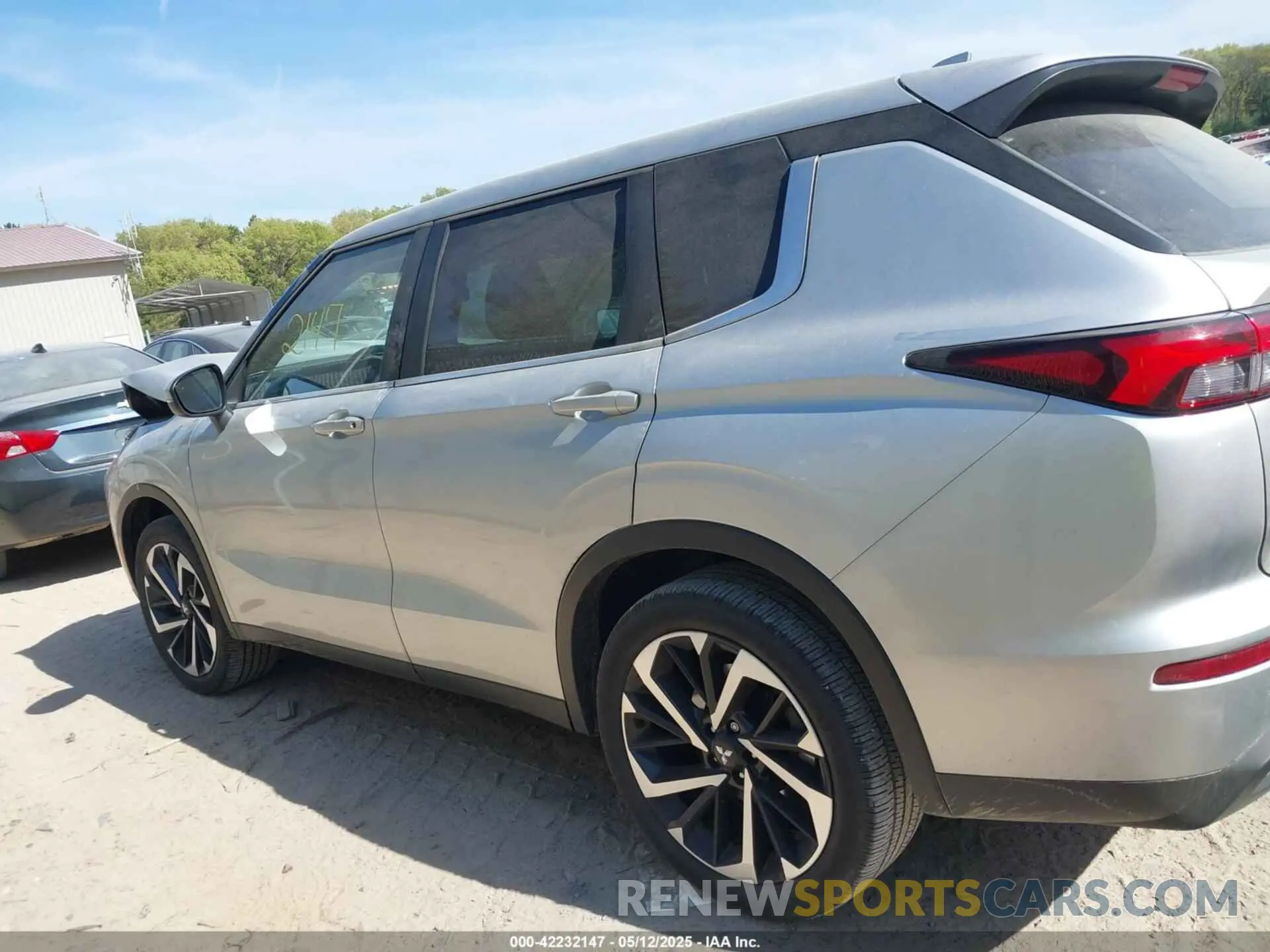 14 fotografías del automóvil dañado JA4J4TA88NZ032612 MITSUBISHI OUTLANDER 2022