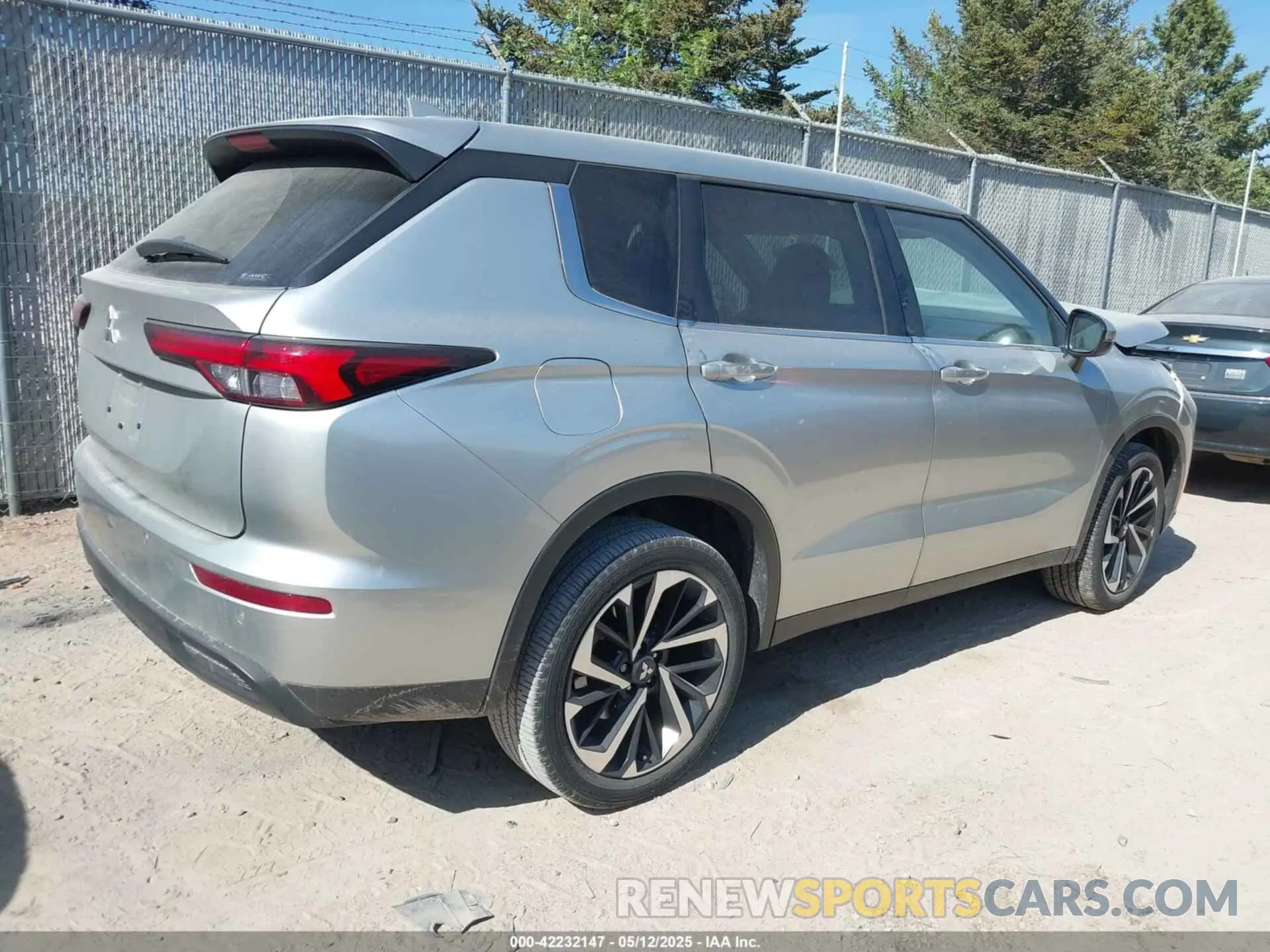 4 fotografías del automóvil dañado JA4J4TA88NZ032612 MITSUBISHI OUTLANDER 2022