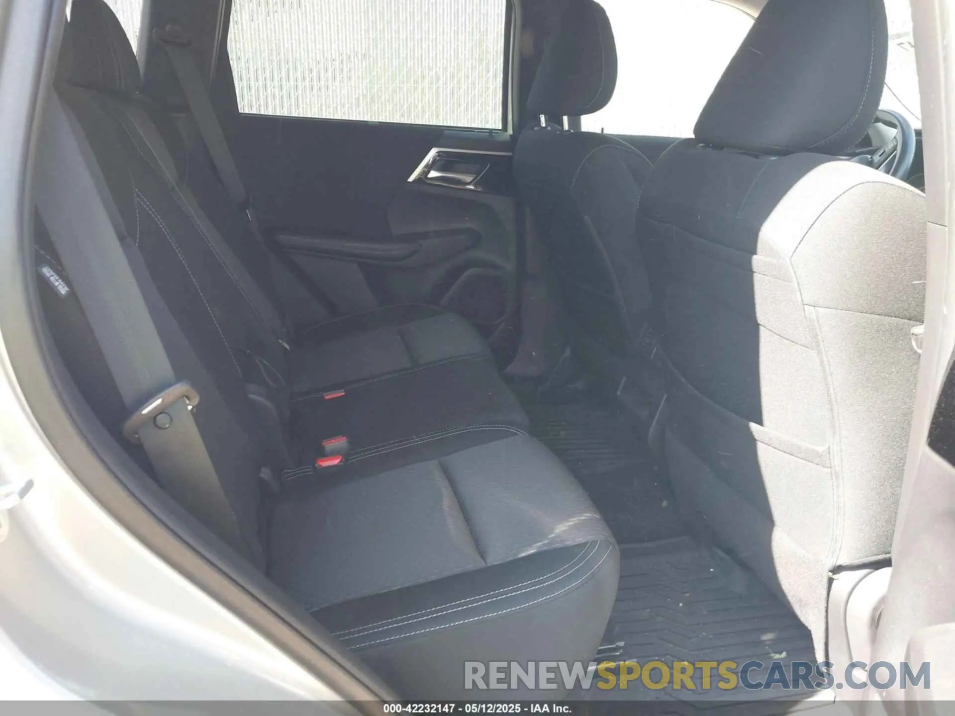 8 fotografías del automóvil dañado JA4J4TA88NZ032612 MITSUBISHI OUTLANDER 2022