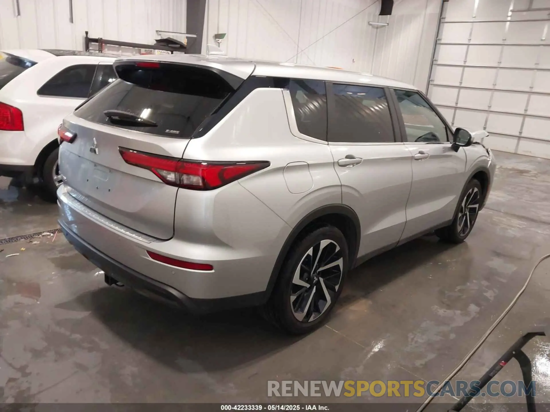 4 fotografías del automóvil dañado JA4J4TA89NZ045644 MITSUBISHI OUTLANDER 2022