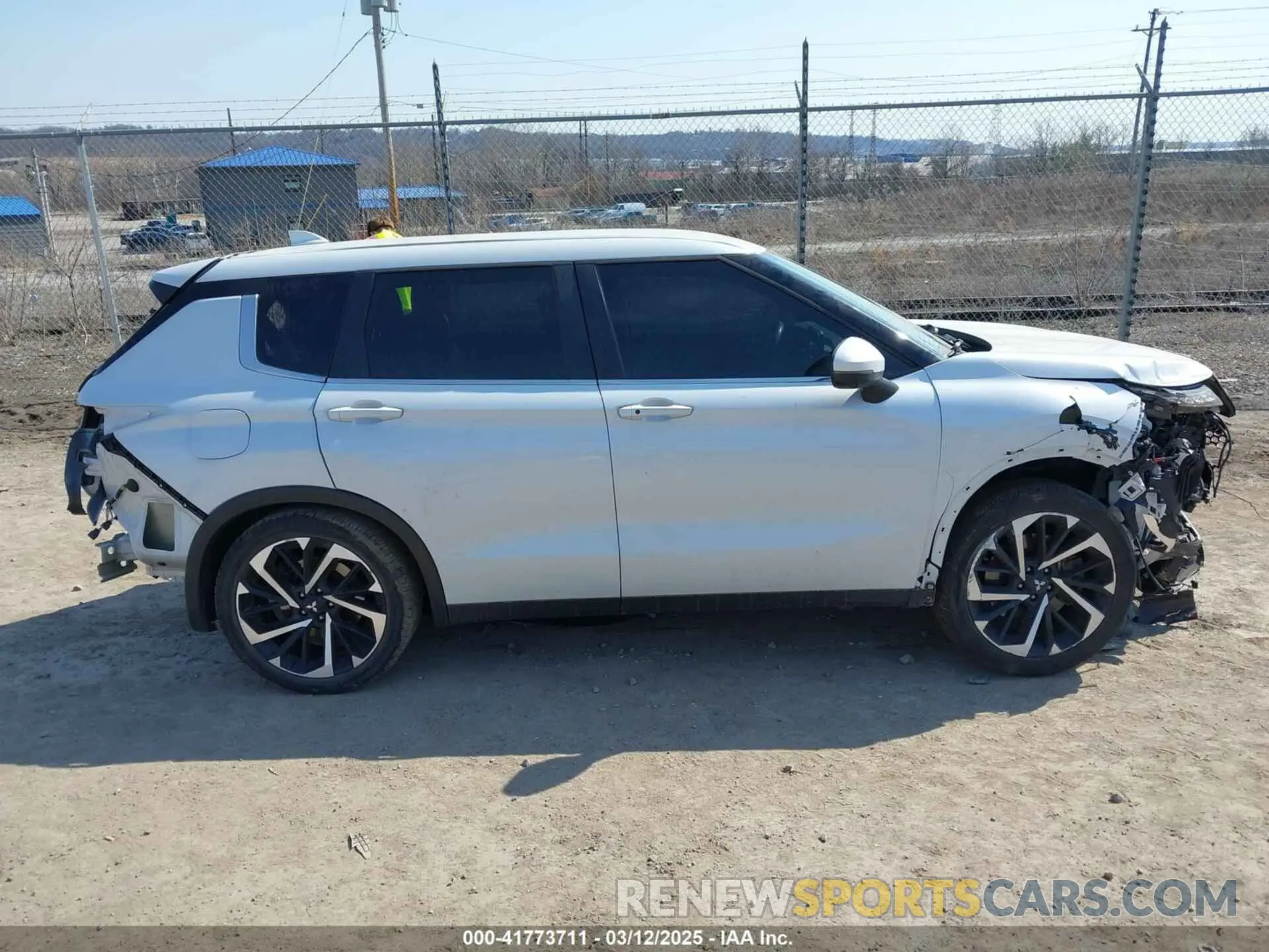 13 fotografías del automóvil dañado JA4J4UA80NZ033078 MITSUBISHI OUTLANDER 2022