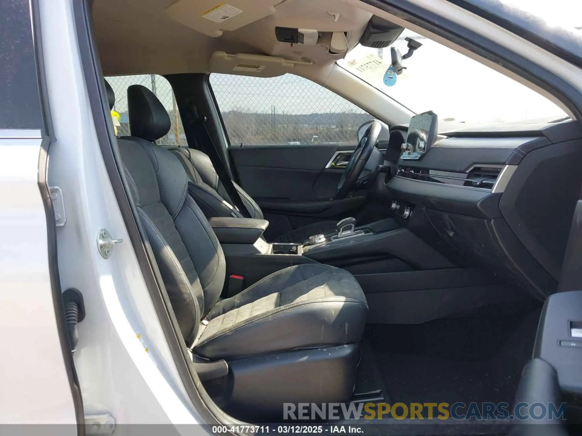 5 fotografías del automóvil dañado JA4J4UA80NZ033078 MITSUBISHI OUTLANDER 2022