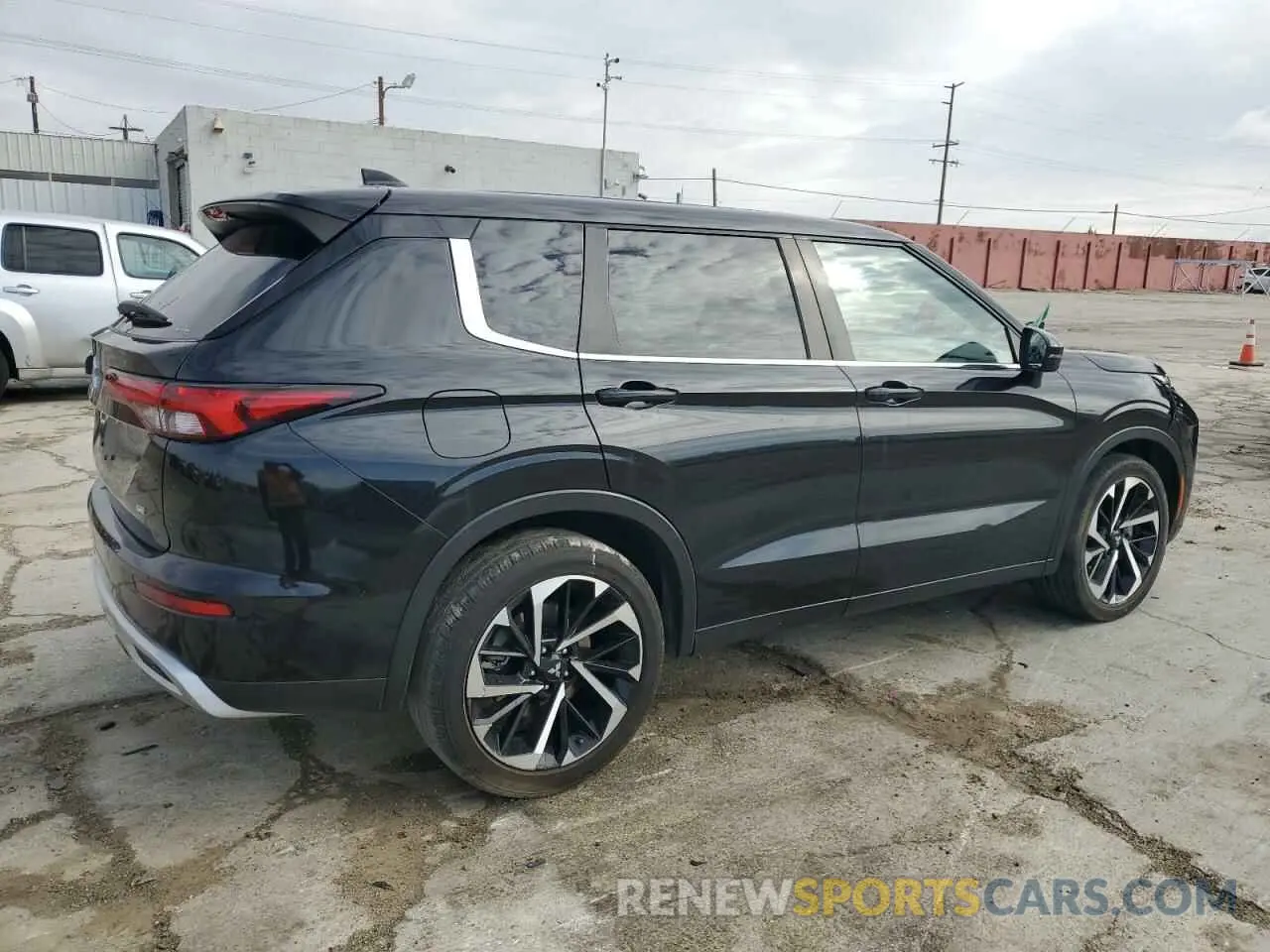 3 fotografías del automóvil dañado JA4J4UA82NZ038900 MITSUBISHI OUTLANDER 2022