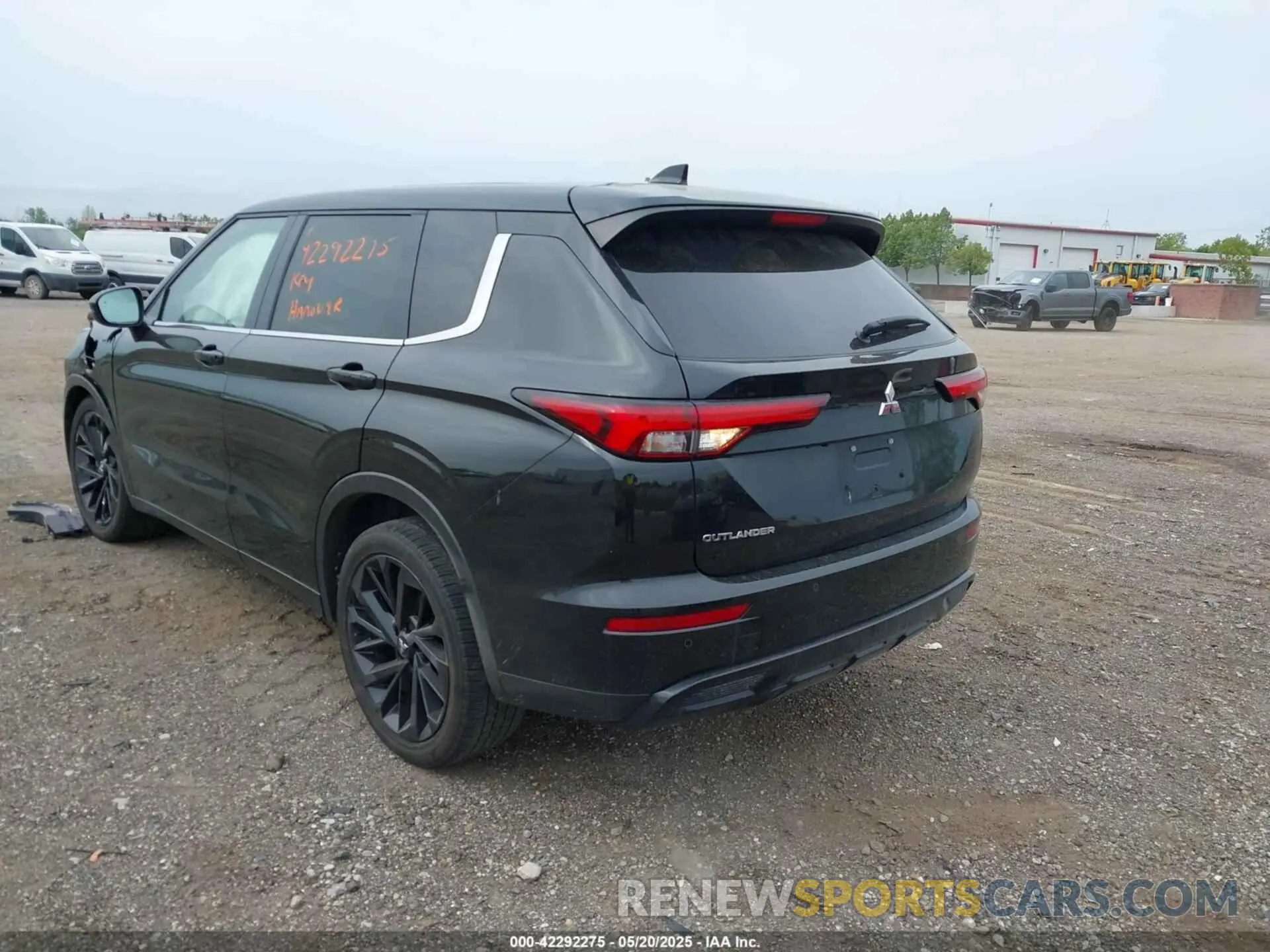 3 fotografías del automóvil dañado JA4J4UA83NZ067208 MITSUBISHI OUTLANDER 2022