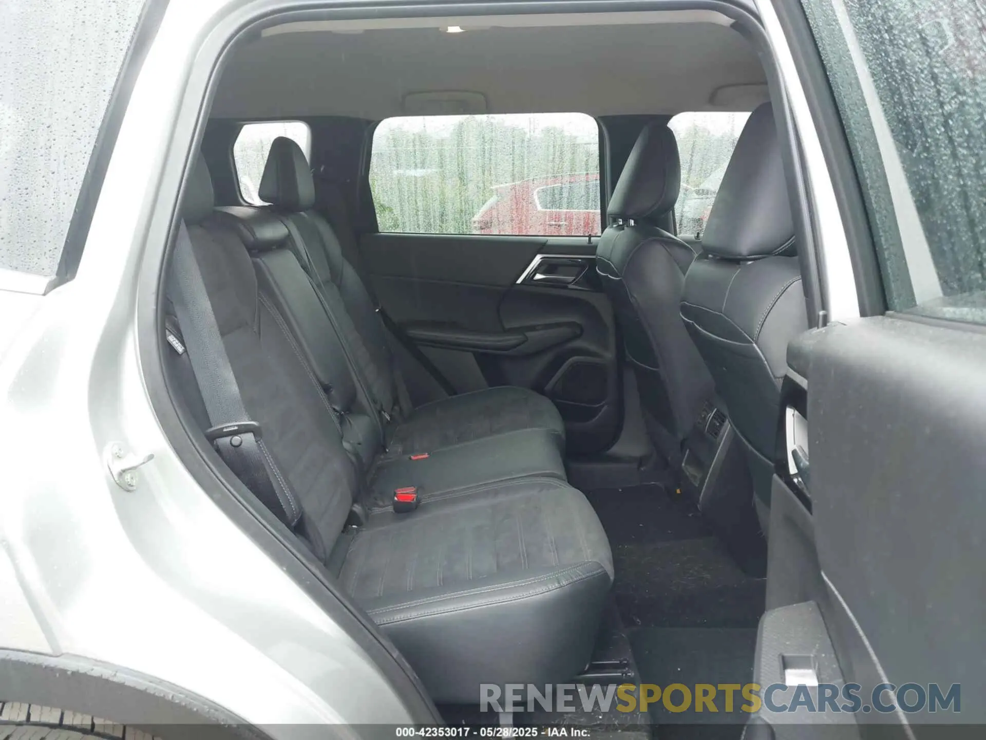 8 fotografías del automóvil dañado JA4J4UA84NZ025226 MITSUBISHI OUTLANDER 2022