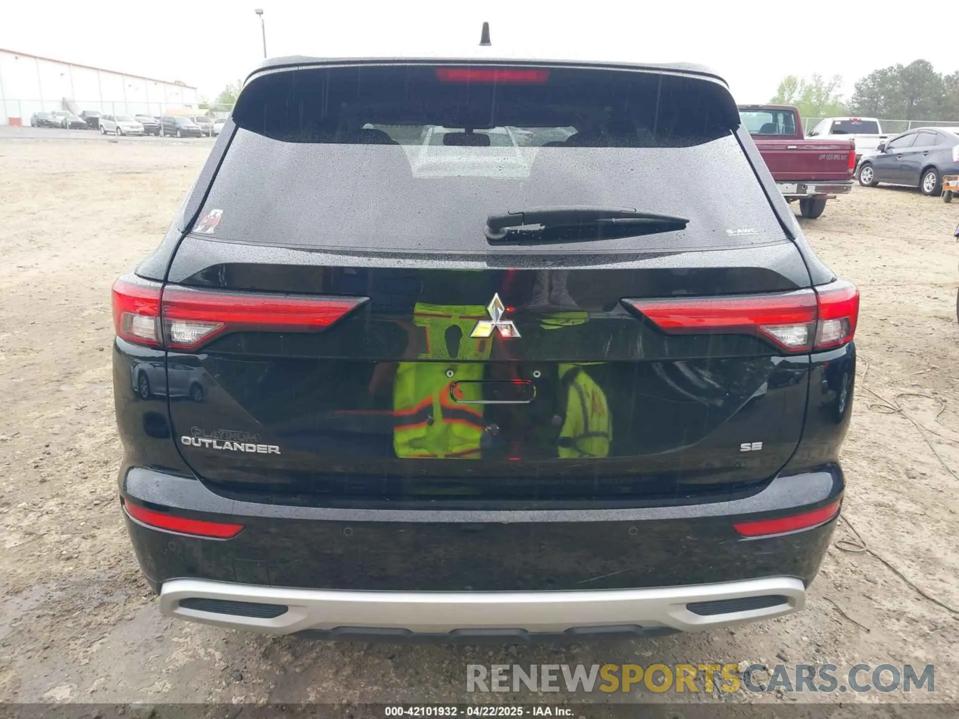 17 fotografías del automóvil dañado JA4J4UA86NZ011943 MITSUBISHI OUTLANDER 2022