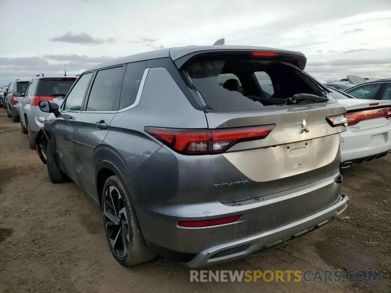 2 fotografías del automóvil dañado JA4J4UA86NZ012719 MITSUBISHI OUTLANDER 2022