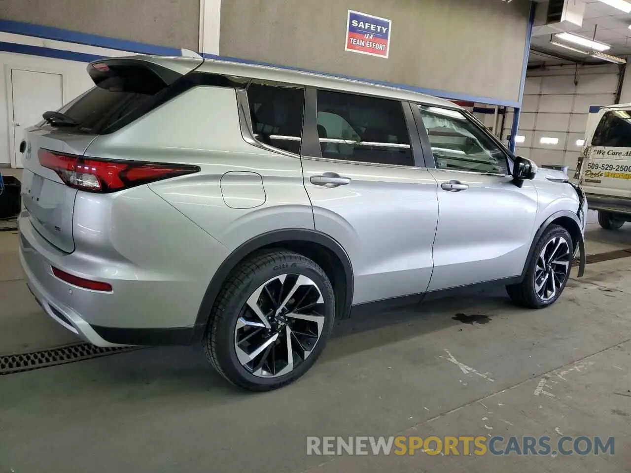 3 fotografías del automóvil dañado JA4J4UA88NZ055667 MITSUBISHI OUTLANDER 2022