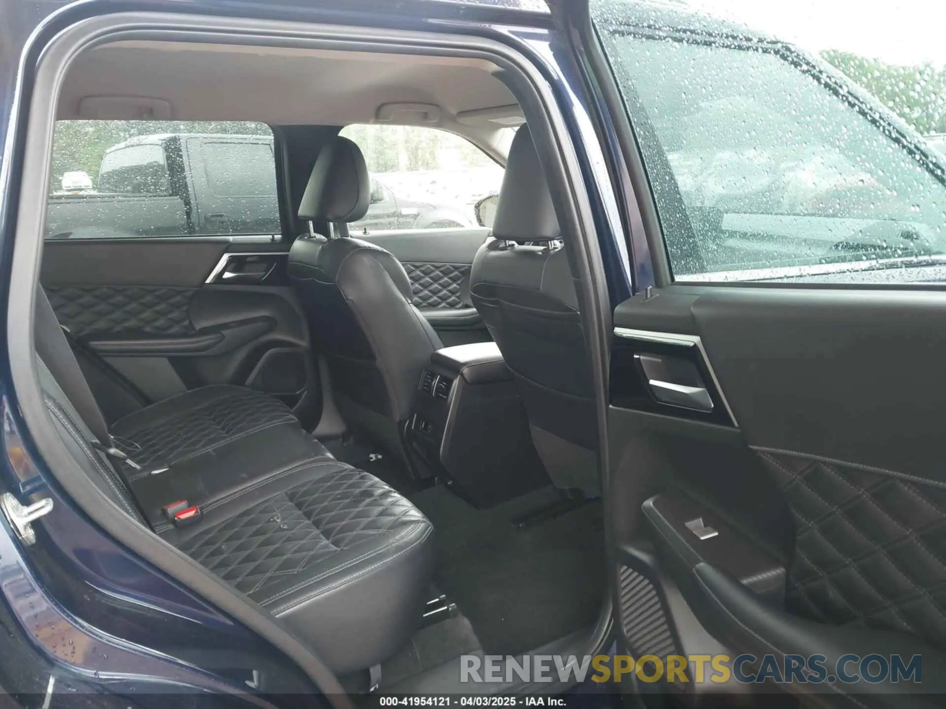 8 fotografías del automóvil dañado JA4J4VA84NZ077140 MITSUBISHI OUTLANDER 2022
