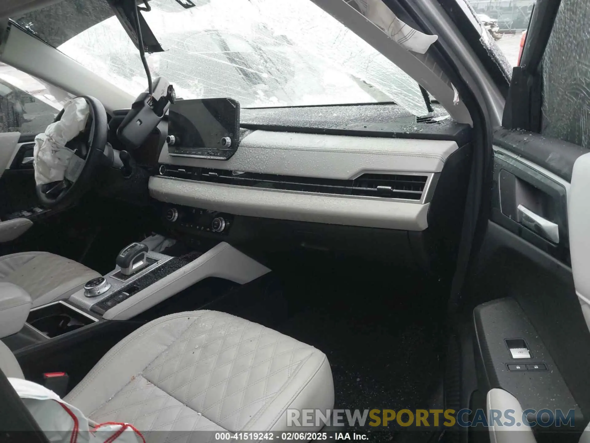 5 fotografías del automóvil dañado JA4J4VA85NZ009235 MITSUBISHI OUTLANDER 2022
