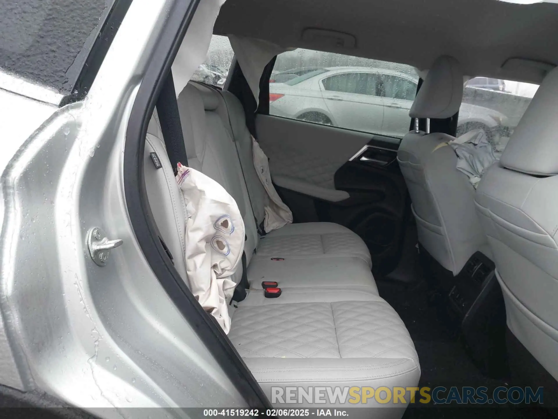 8 fotografías del automóvil dañado JA4J4VA85NZ009235 MITSUBISHI OUTLANDER 2022
