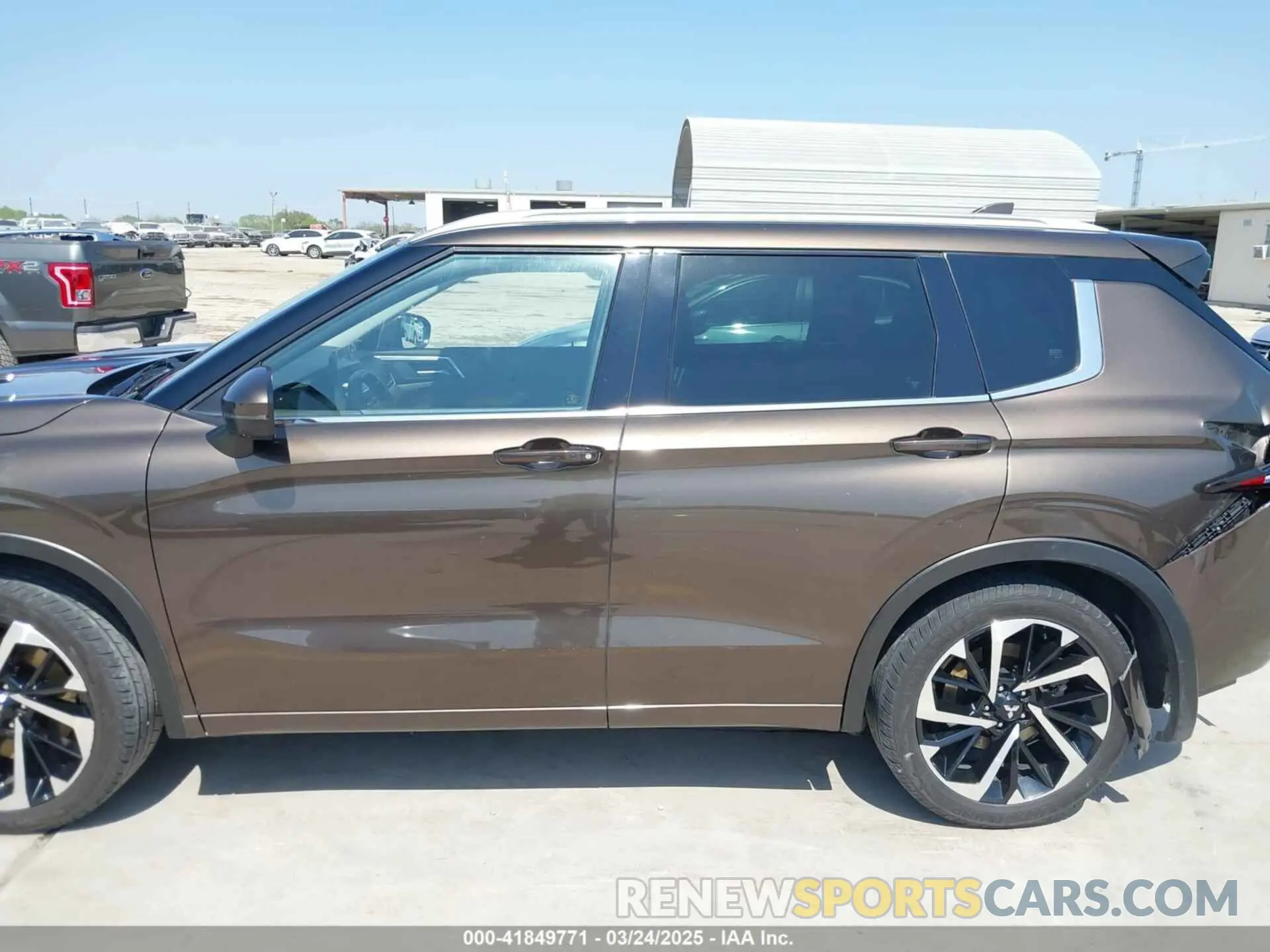 15 fotografías del automóvil dañado JA4J4VA87NZ058968 MITSUBISHI OUTLANDER 2022