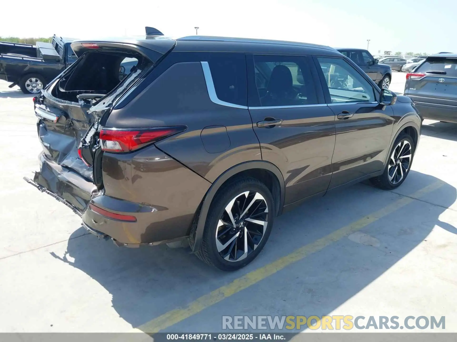 4 fotografías del automóvil dañado JA4J4VA87NZ058968 MITSUBISHI OUTLANDER 2022
