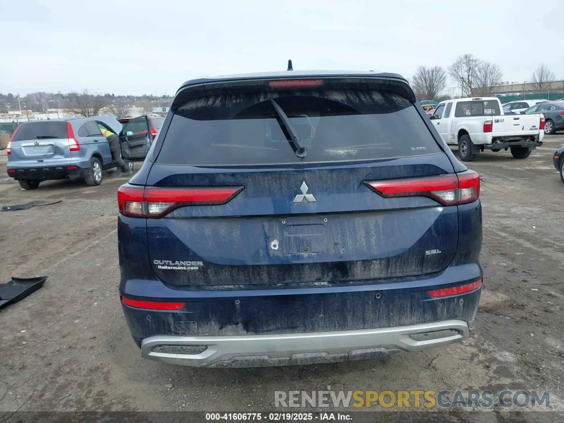 16 fotografías del automóvil dañado JA4J4VA89NZ008542 MITSUBISHI OUTLANDER 2022