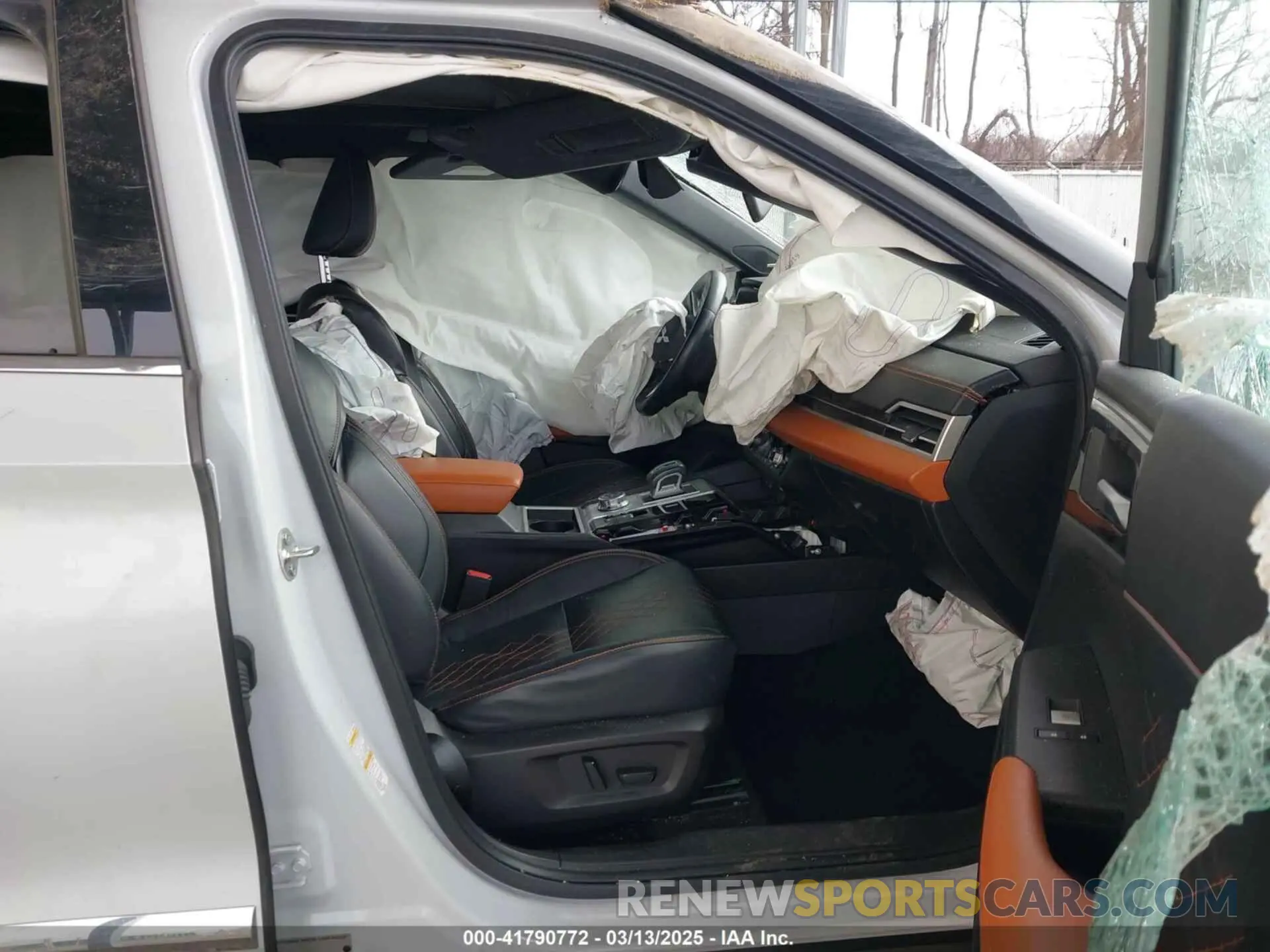 5 fotografías del automóvil dañado JA4J4VA8XNZ040223 MITSUBISHI OUTLANDER 2022