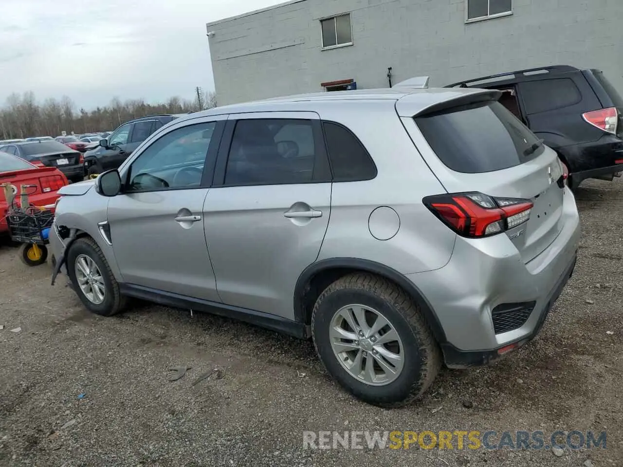 2 fotografías del automóvil dañado JA4AJVAW8PU606645 MITSUBISHI OUTLANDER 2023