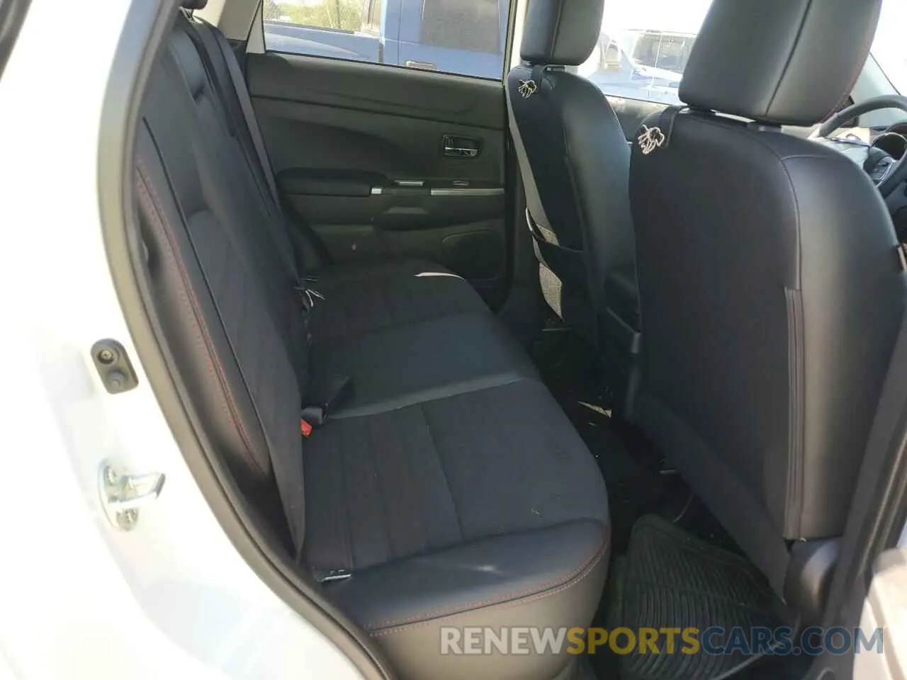 11 fotografías del automóvil dañado JA4ARUAU2PU006981 MITSUBISHI OUTLANDER 2023