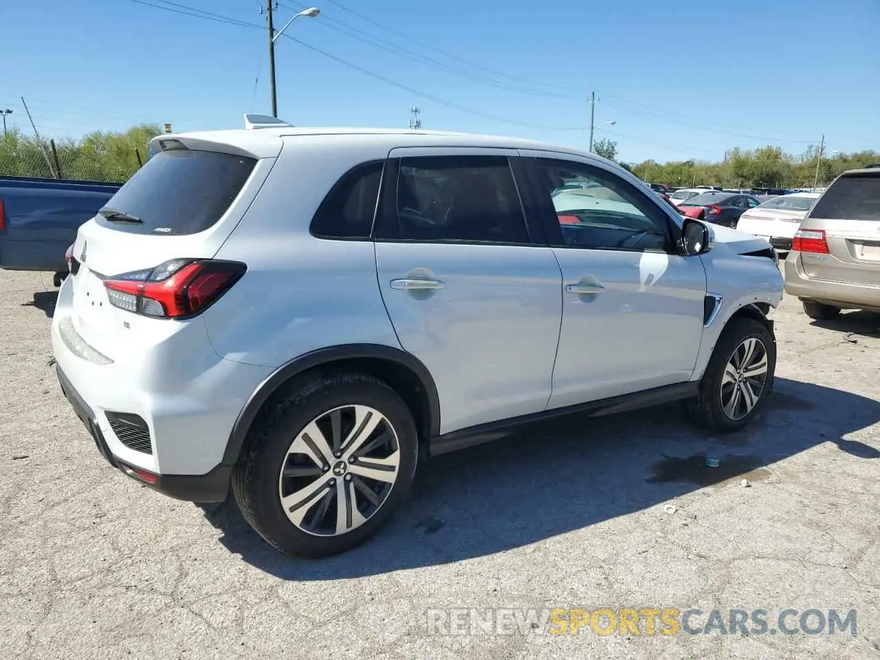 3 fotografías del automóvil dañado JA4ARUAU2PU006981 MITSUBISHI OUTLANDER 2023