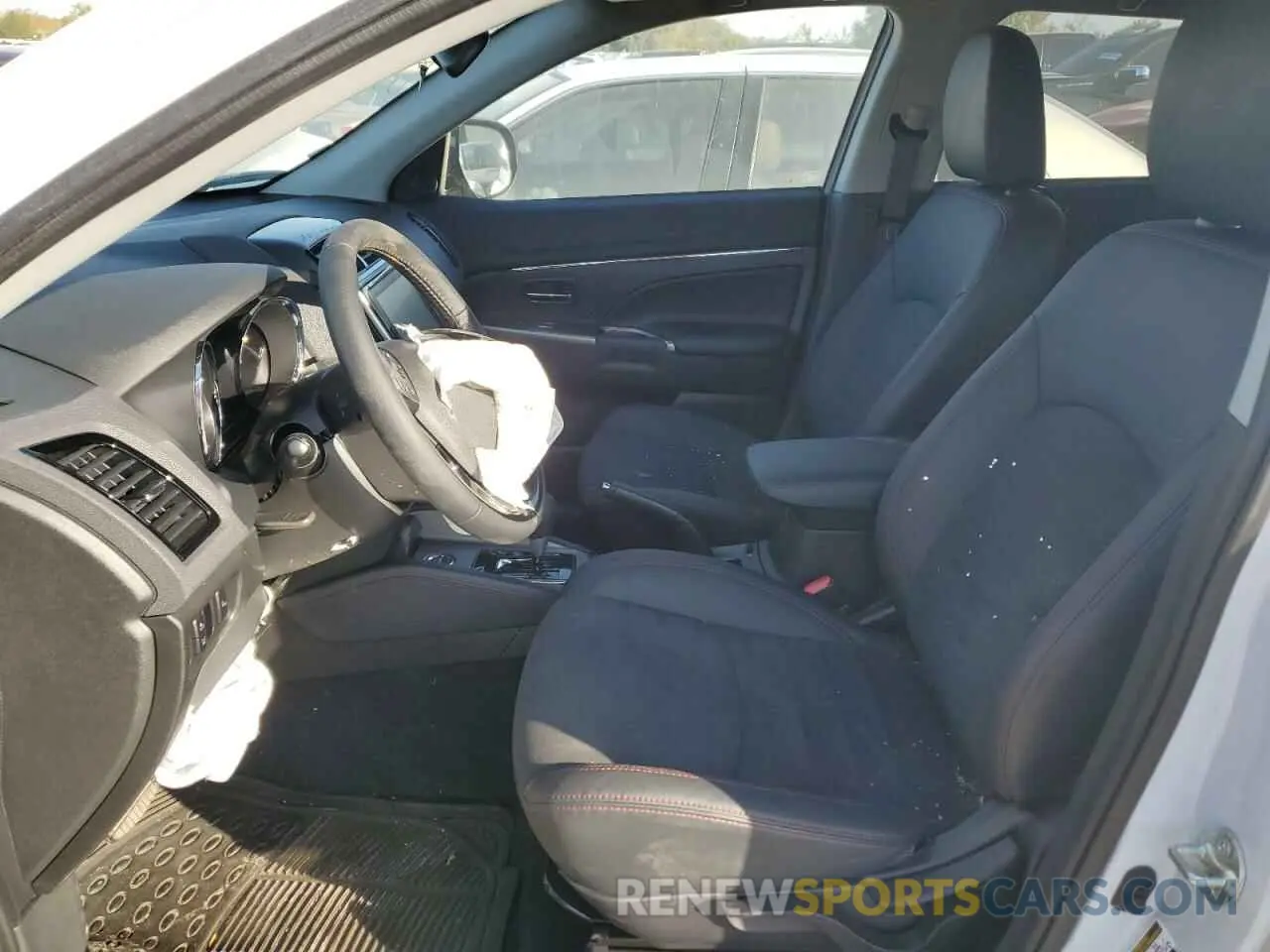 7 fotografías del automóvil dañado JA4ARUAU2PU006981 MITSUBISHI OUTLANDER 2023