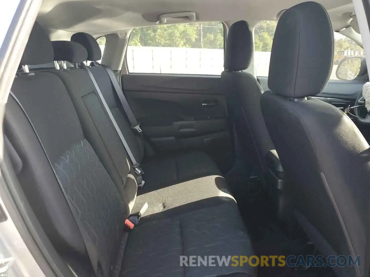 11 fotografías del automóvil dañado JA4ARUAU2PU007788 MITSUBISHI OUTLANDER 2023
