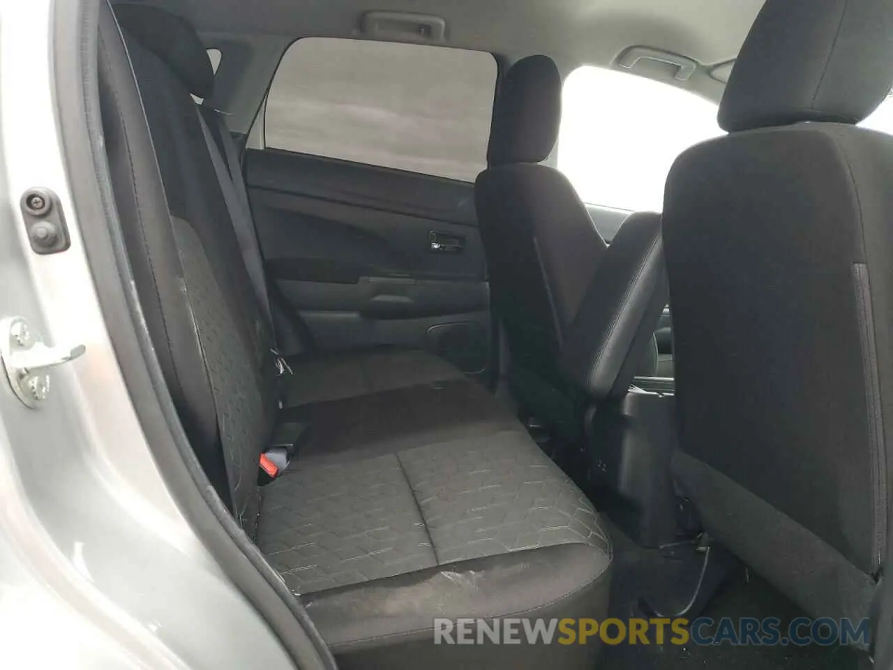 11 fotografías del automóvil dañado JA4ARUAU4PU003953 MITSUBISHI OUTLANDER 2023