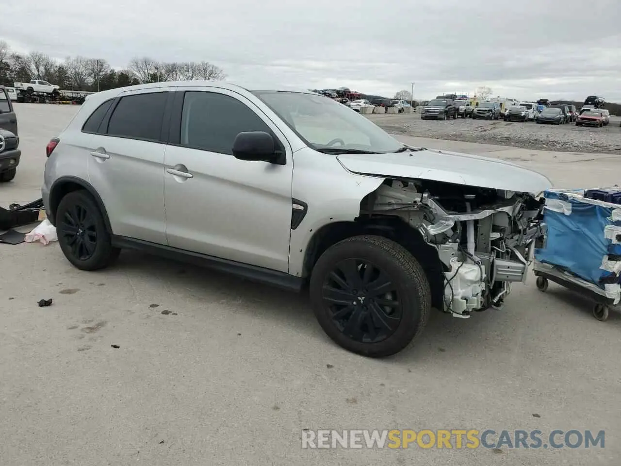 4 fotografías del automóvil dañado JA4ARUAU4PU003953 MITSUBISHI OUTLANDER 2023