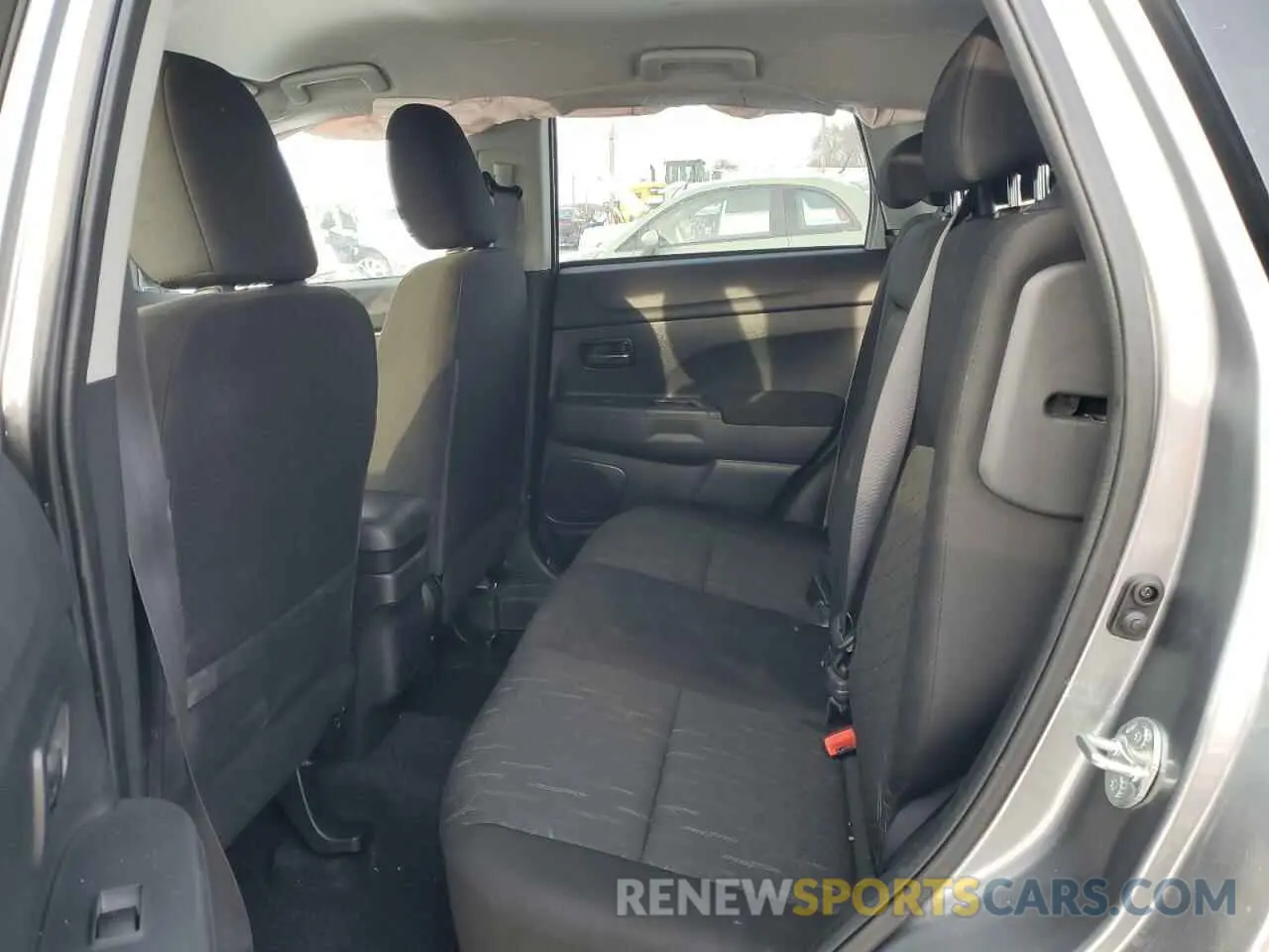 11 fotografías del automóvil dañado JA4ARUAU4PU008571 MITSUBISHI OUTLANDER 2023