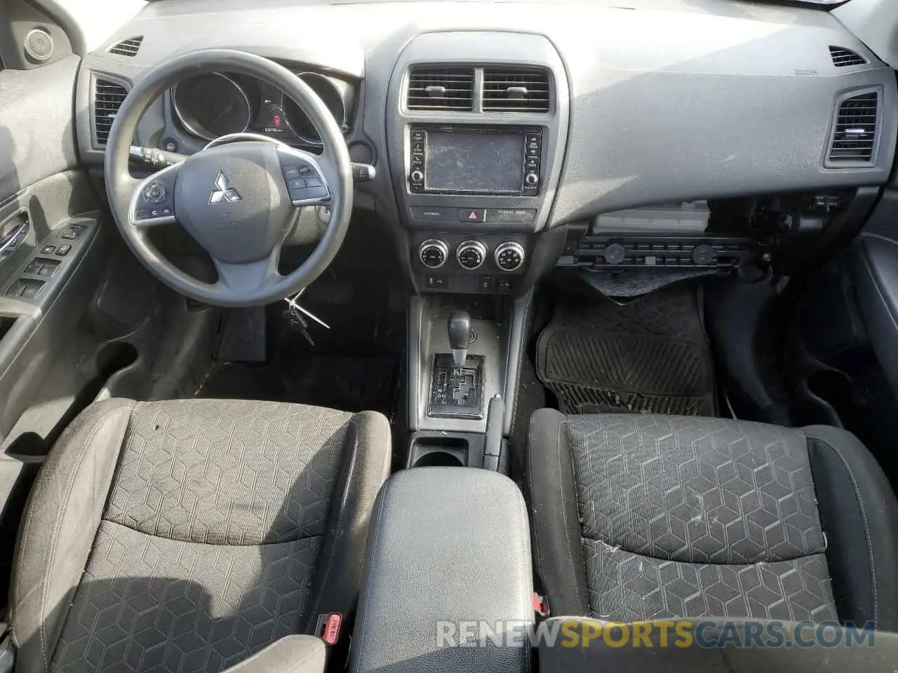 8 fotografías del automóvil dañado JA4ARUAU9PU008954 MITSUBISHI OUTLANDER 2023