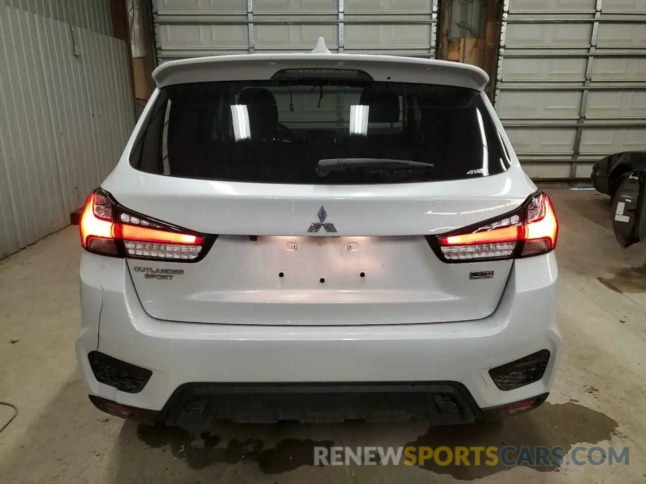 6 fotografías del automóvil dañado JA4ARUAU9PU013555 MITSUBISHI OUTLANDER 2023