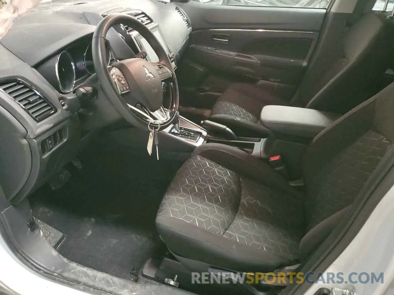 7 fotografías del automóvil dañado JA4ARUAU9PU013555 MITSUBISHI OUTLANDER 2023