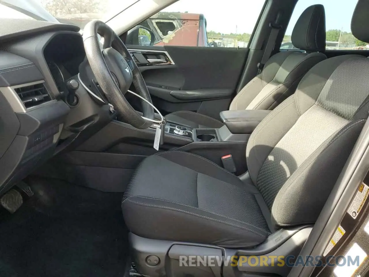 7 fotografías del automóvil dañado JA4J3TA81PZ045837 MITSUBISHI OUTLANDER 2023