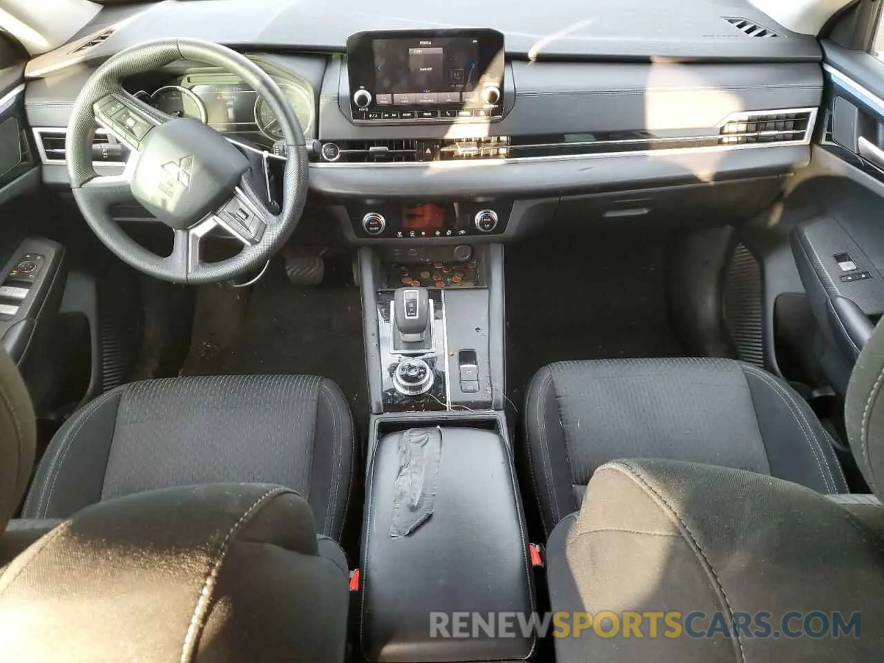 8 fotografías del automóvil dañado JA4J3TA82PZ010370 MITSUBISHI OUTLANDER 2023