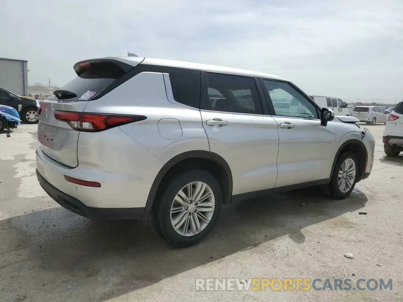 3 fotografías del automóvil dañado JA4J3TA85PZ062124 MITSUBISHI OUTLANDER 2023
