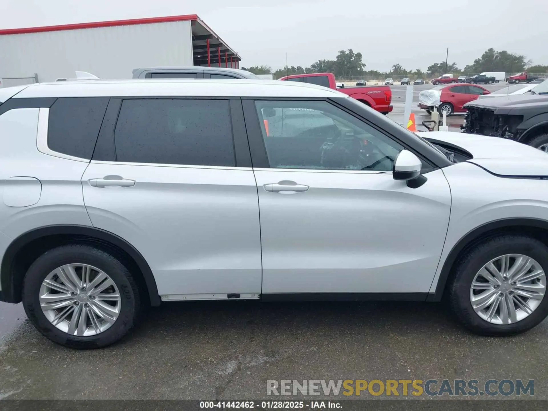 14 fotografías del automóvil dañado JA4J3TA86PZ027866 MITSUBISHI OUTLANDER 2023