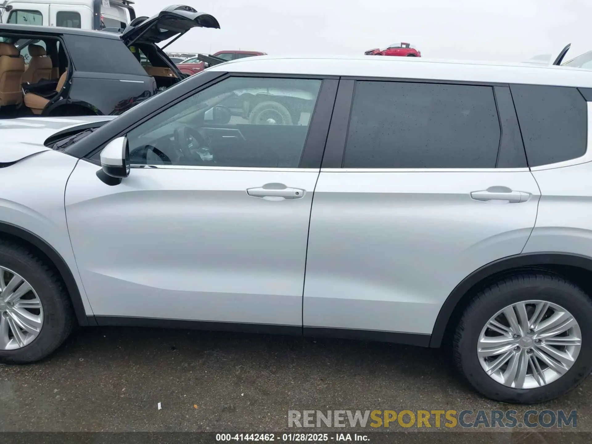 15 fotografías del automóvil dañado JA4J3TA86PZ027866 MITSUBISHI OUTLANDER 2023