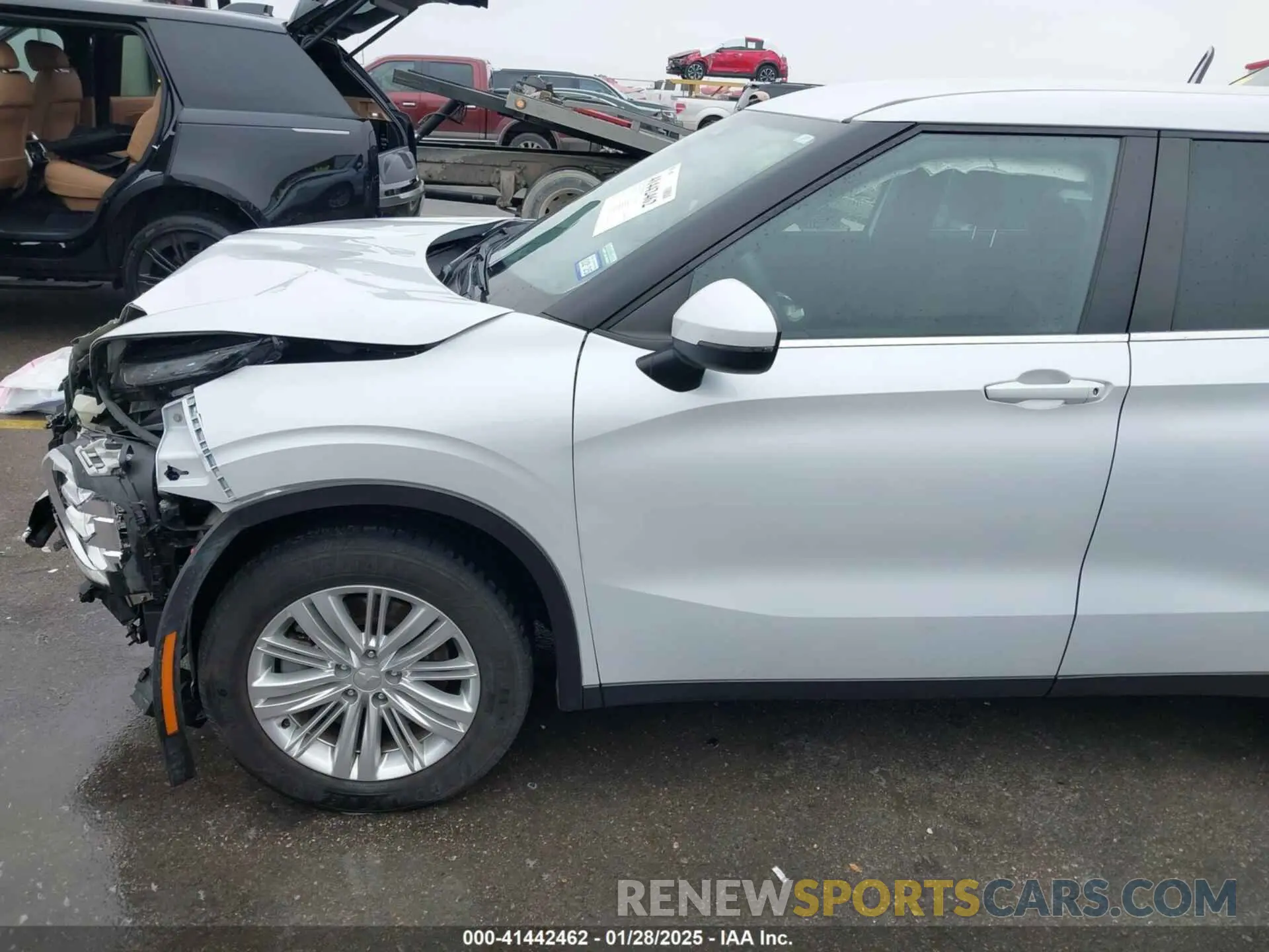 18 fotografías del automóvil dañado JA4J3TA86PZ027866 MITSUBISHI OUTLANDER 2023