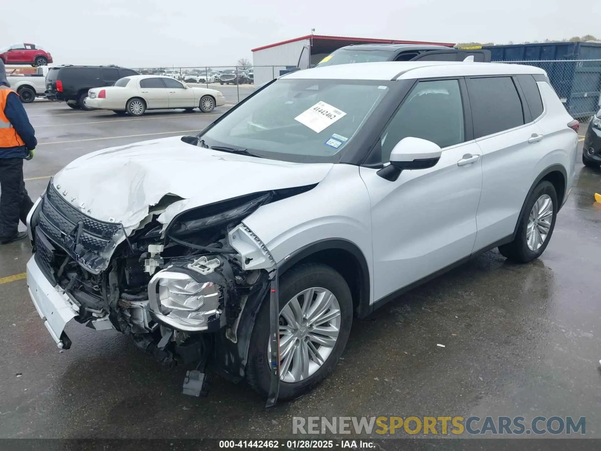 2 fotografías del automóvil dañado JA4J3TA86PZ027866 MITSUBISHI OUTLANDER 2023