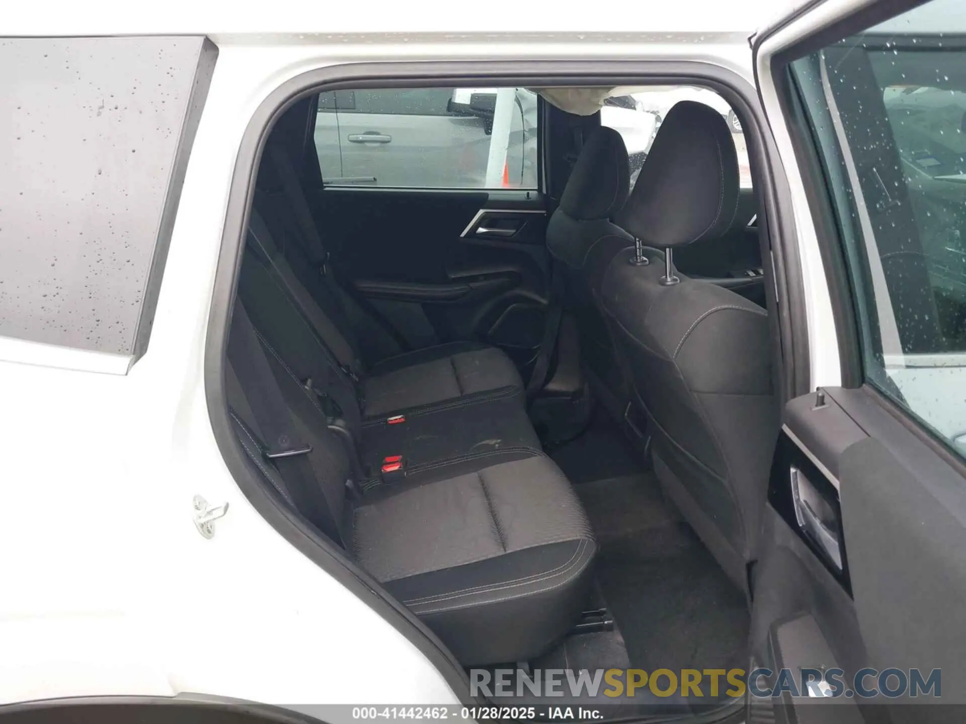 8 fotografías del automóvil dañado JA4J3TA86PZ027866 MITSUBISHI OUTLANDER 2023