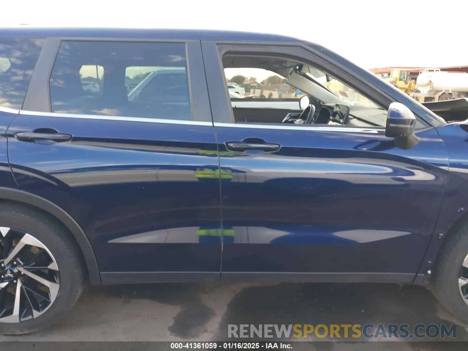 13 fotografías del automóvil dañado JA4J3UA80PZ007487 MITSUBISHI OUTLANDER 2023