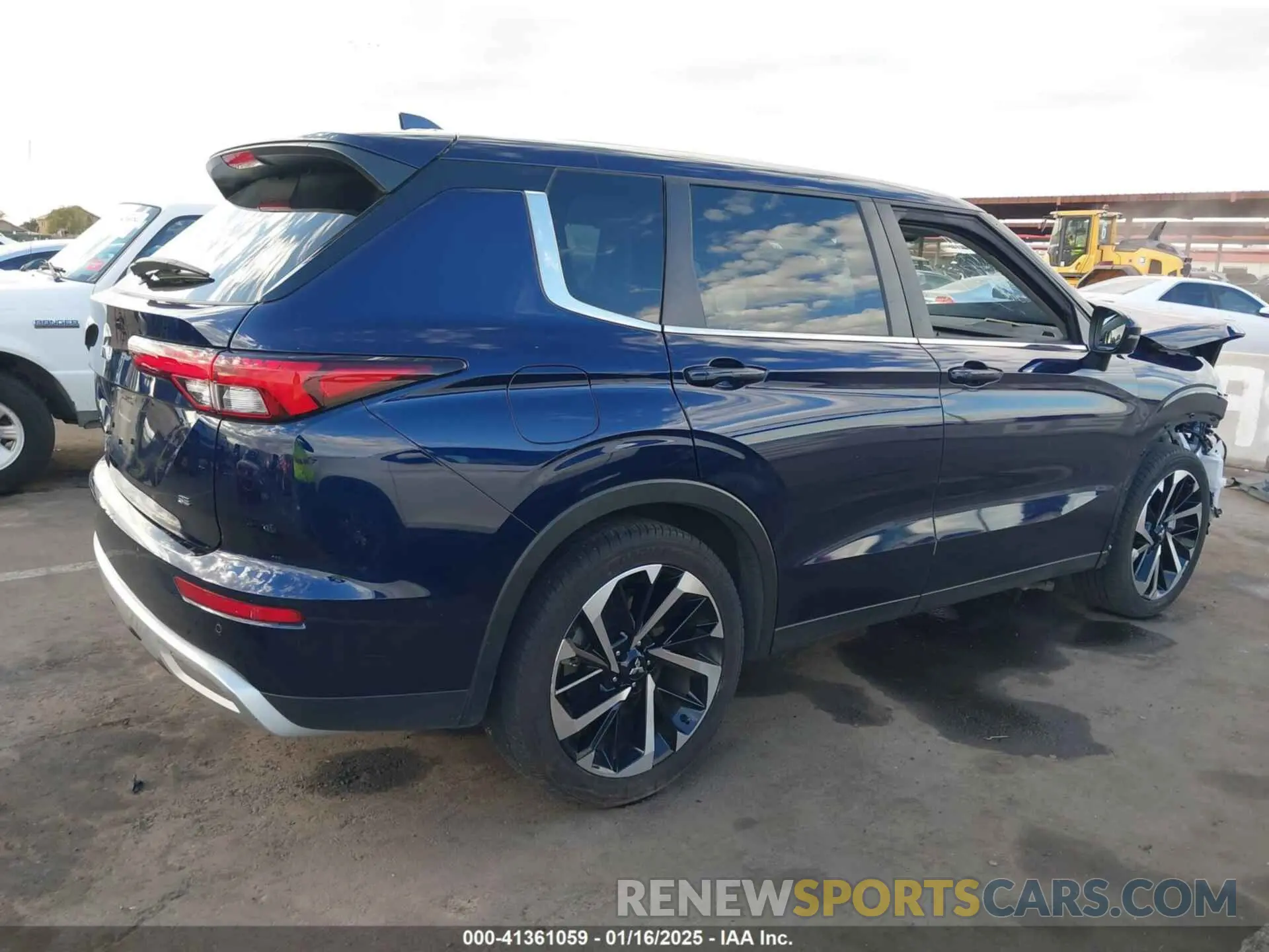 4 fotografías del automóvil dañado JA4J3UA80PZ007487 MITSUBISHI OUTLANDER 2023
