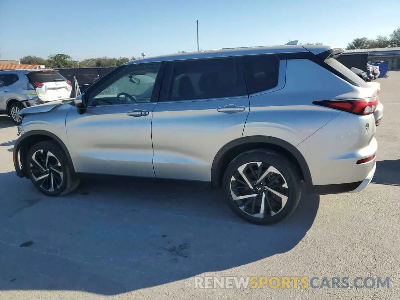 2 fotografías del automóvil dañado JA4J3UA80PZ026735 MITSUBISHI OUTLANDER 2023
