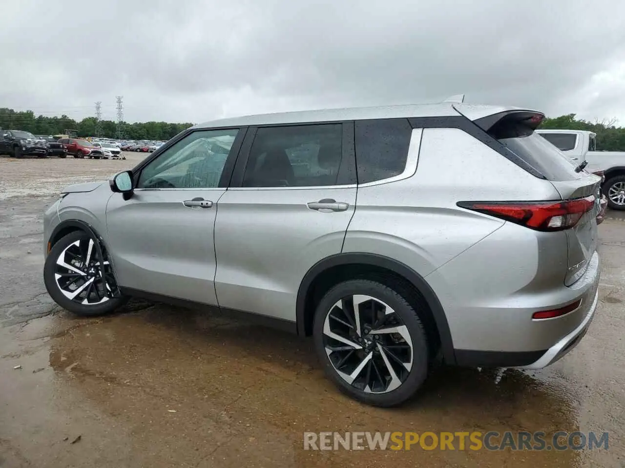 2 fotografías del automóvil dañado JA4J3UA81PZ011323 MITSUBISHI OUTLANDER 2023
