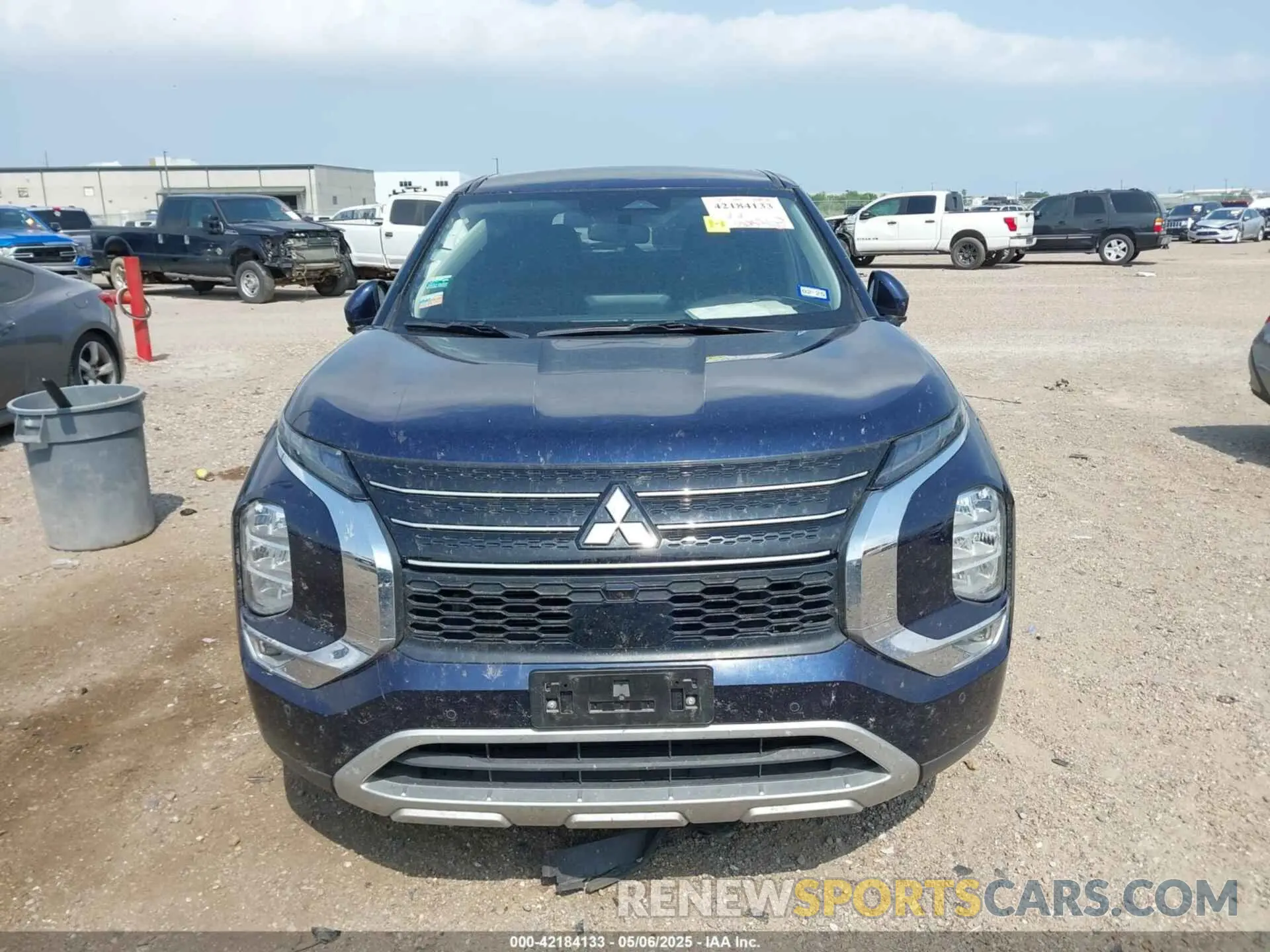 12 fotografías del automóvil dañado JA4J3UA81PZ022614 MITSUBISHI OUTLANDER 2023