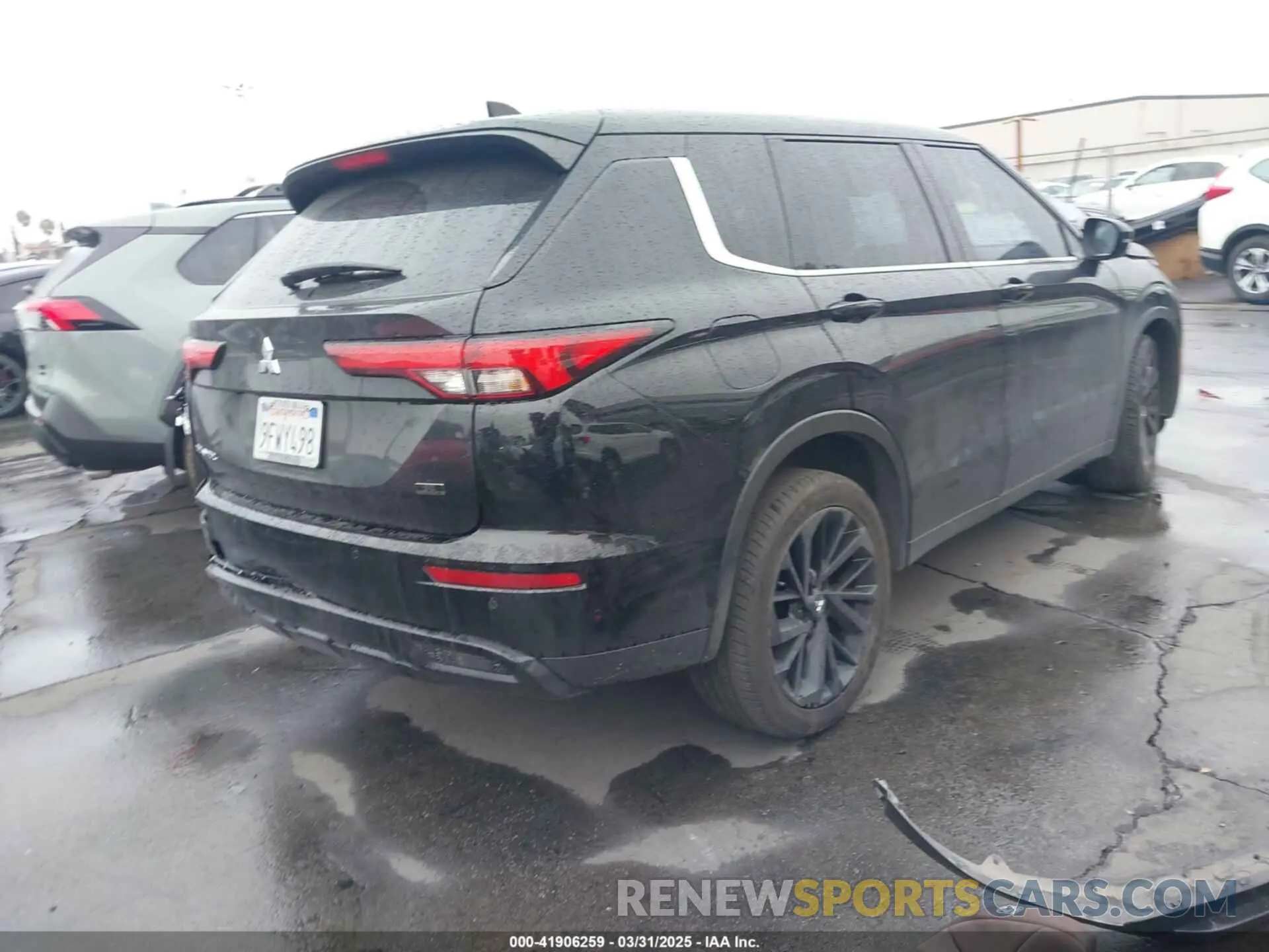 4 fotografías del automóvil dañado JA4J3UA82PZ023495 MITSUBISHI OUTLANDER 2023